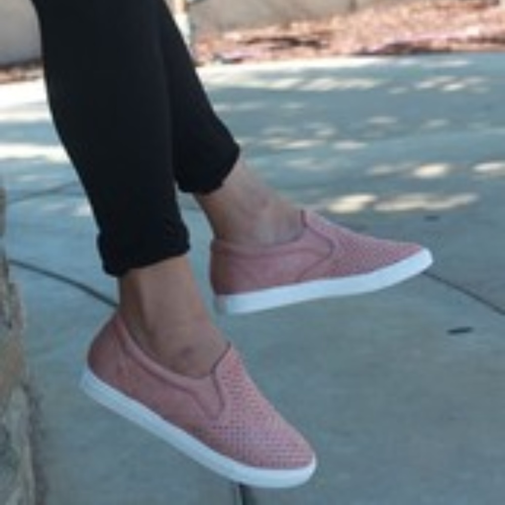 🌺Women's Blush Suede Sneakers🌺 - Picture 2 of 8